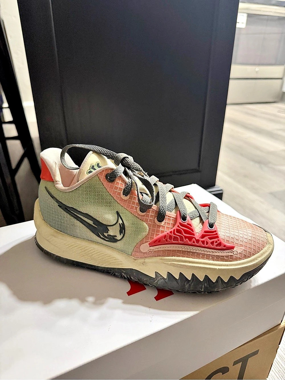 Nike Kyrie Low 4 'Pale Coral'